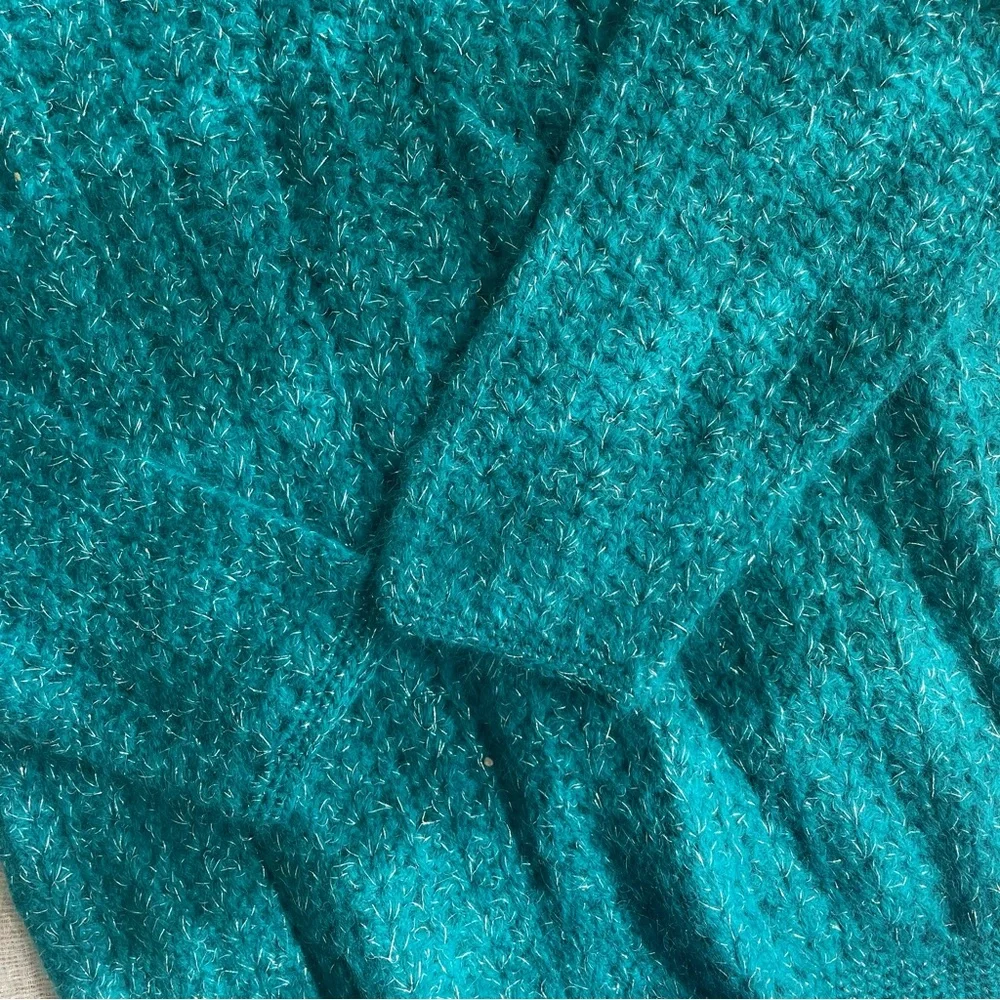 Sea bluish green mettalic woven crochet sweater - Picture 3 of 6